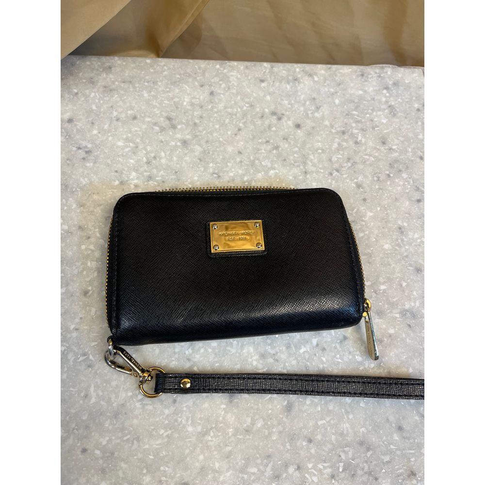Michael Kors Wristlet Wallet